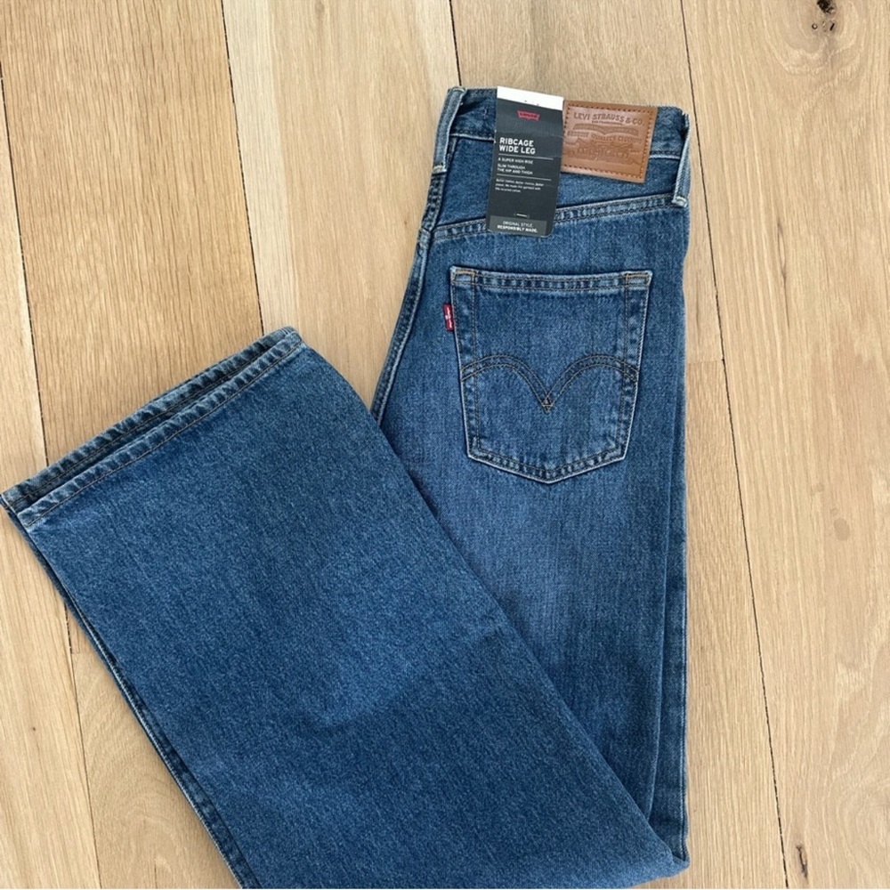 Levi's Ribcage Wide Leg Jeans